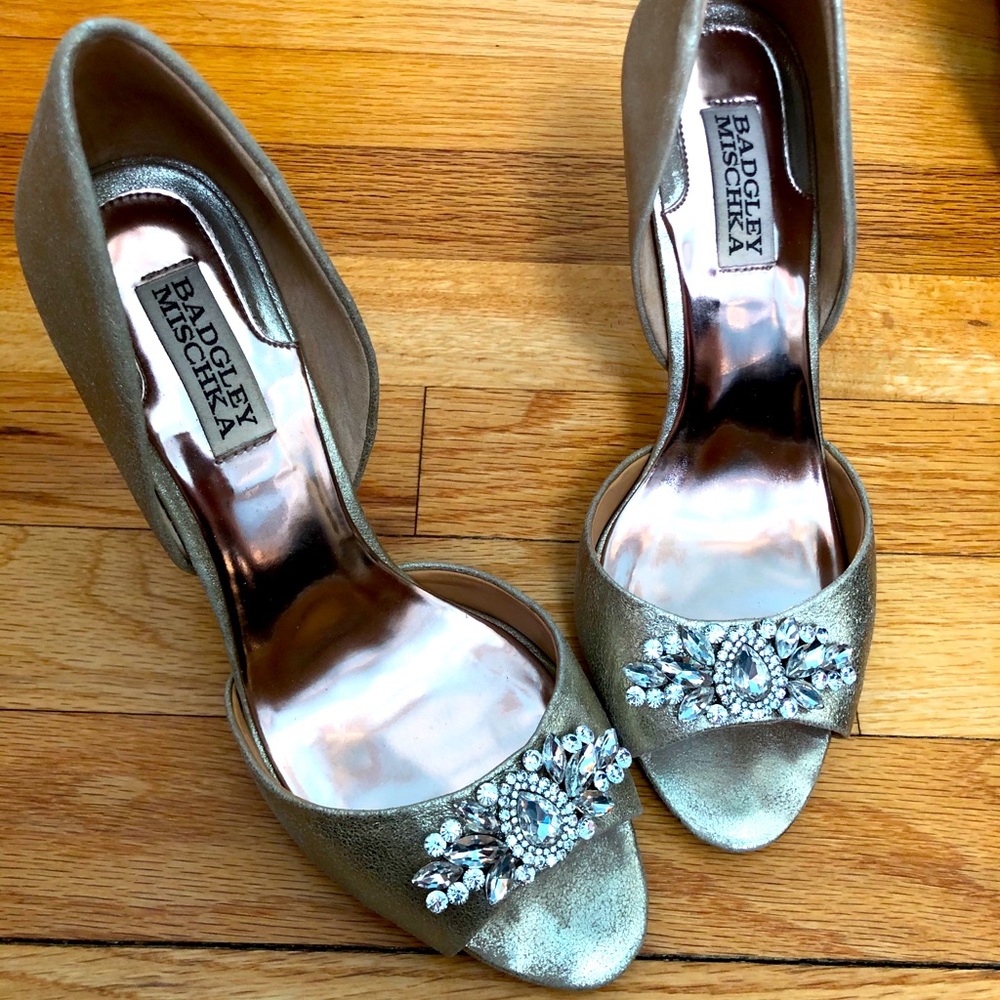 Badgley Mischka Platinum Leather Rhinestone Heel